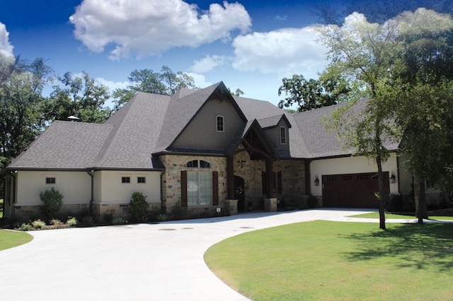 Custom designed and built home at Eagle's Bluff on Lake Palestine in East Texas ... from Trent Williams Construction, Tyler, Texas